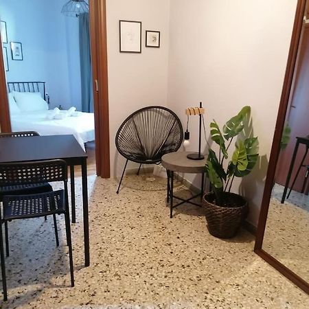 Minimal Studio Varnava Square - Kallimarmaro Area Athen Eksteriør bilde